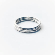 Load image into Gallery viewer, Set of 2 sterling silver stacking ring bands
